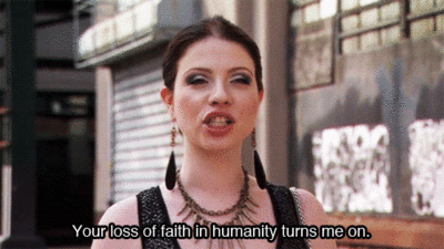 Georgina Sparks dizendo "Your loss of faith in humanity turns me on."